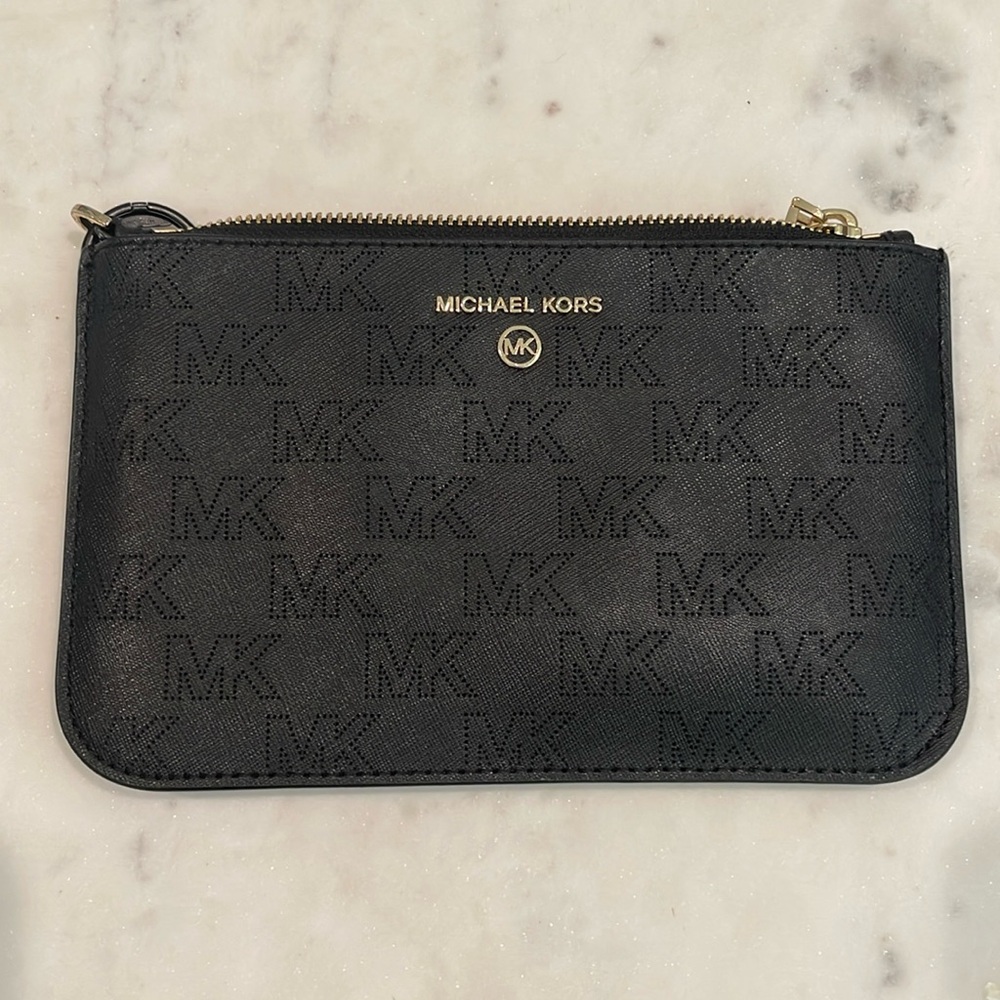 NWOT Michael Kors Wristlet - Large